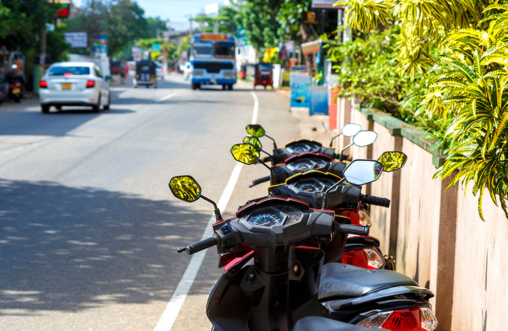 Travel by Public Transport in Sri Lanka